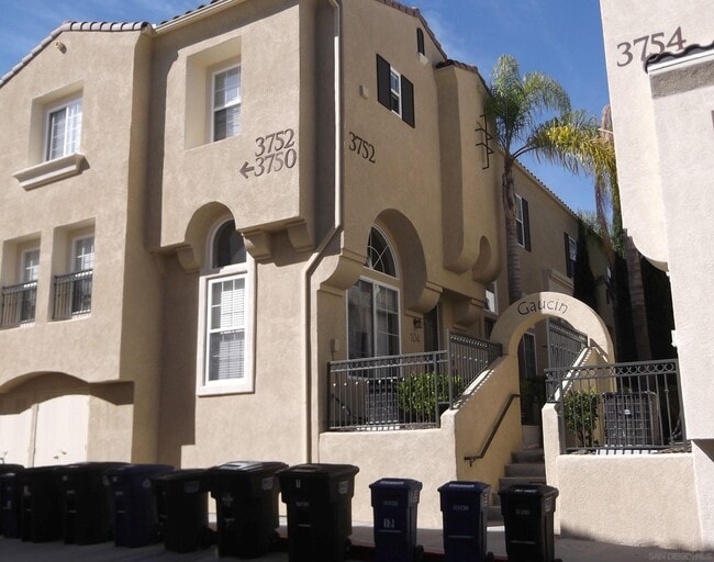 3752 Mykonos Ln in San Diego, CA - Foto de edificio - Building Photo