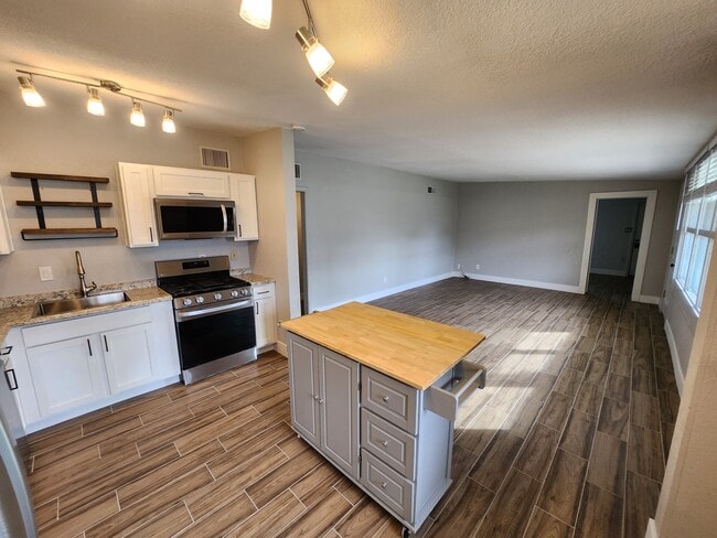 1405 S Farmer Ave, Unit House in Tempe, AZ - Building Photo - Building Photo