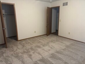2404 Deerfield Dr, Unit 2404 Deerfield Drive in Grove City, OH - Building Photo - Building Photo