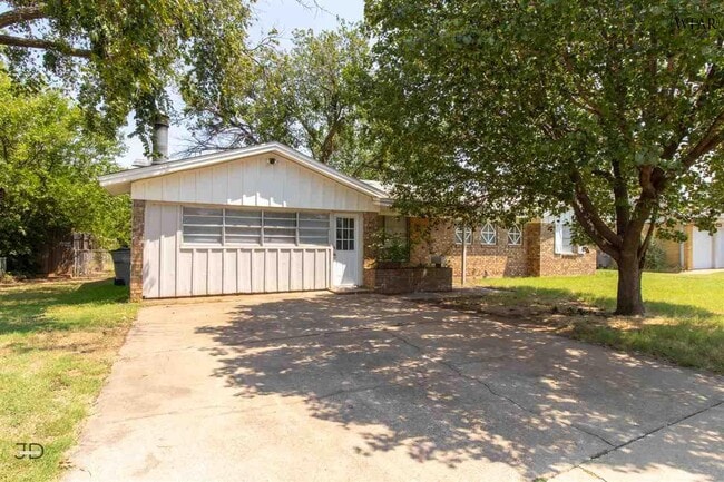 property at 18 Oxley Dr