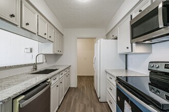 3311 Palm Desert Ln in Missouri City, TX - Foto de edificio - Building Photo