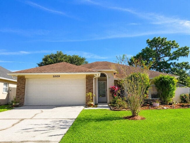 1009 Bartlett Ct