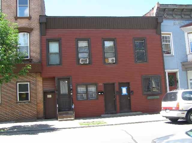 175 4th St in Troy, NY - Foto de edificio - Building Photo