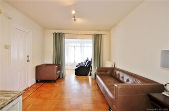 123 Pine St-Unit -1 in Greenwich, CT - Building Photo - Building Photo