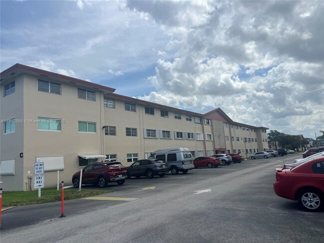 5300 Washington St in Hollywood, FL - Building Photo - Building Photo