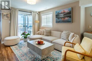 83 Goodwin Dr in Barrie, ON - Building Photo