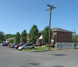 Hop-o-nose Homes in Catskill, NY - Foto de edificio - Building Photo
