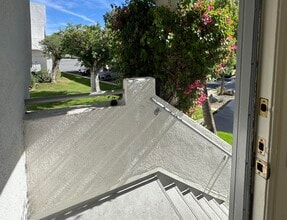 401 El Cielo Rd in Palm Springs, CA - Building Photo - Building Photo