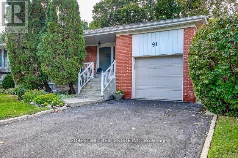 91 Cummer Ave in Toronto, ON - Building Photo