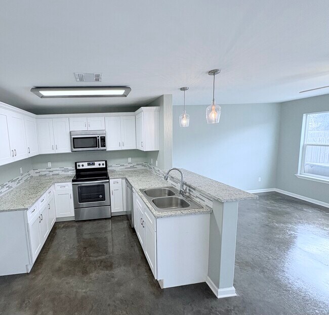 1610 Dehart Dr, Unit C in New Iberia, LA - Building Photo - Building Photo