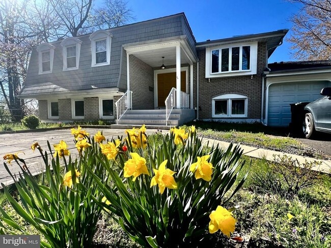 property at 26 Forest Hill Dr