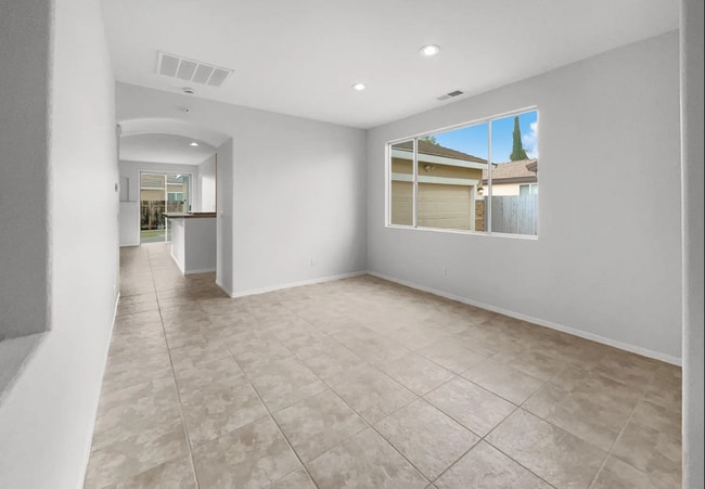 9387 Bennoel Way in Elk Grove, CA - Building Photo - Building Photo