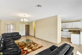 4050 Eastridge Dr in Pompano Beach, FL - Building Photo - Building Photo