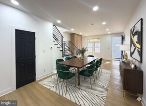 5237 Greenway Ave in Philadelphia, PA - Building Photo - Building Photo