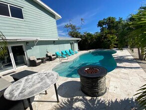 2051 SW 22nd Ave in Fort Lauderdale, FL - Building Photo - Building Photo
