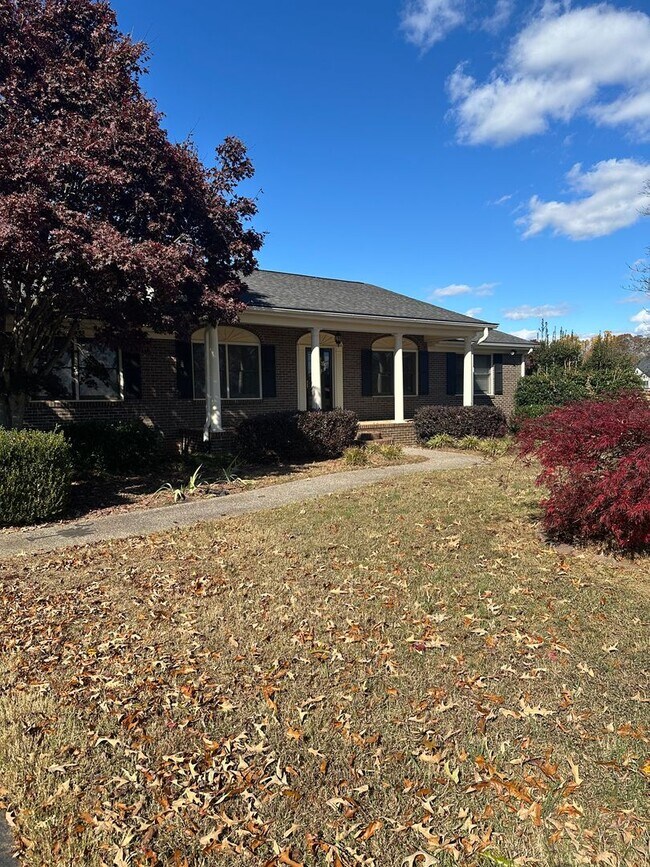 380 Fowler Cir in Greenville, SC - Building Photo - Building Photo