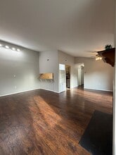 1111 Castle Harbour Way, Unit 3B in Glen Burnie, MD - Foto de edificio - Building Photo