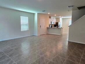 2723 Golden Trout Ln in Edgewater, FL - Foto de edificio - Building Photo