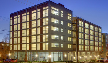 H2O Apartments in Seattle, WA - Building Photo - Building Photo