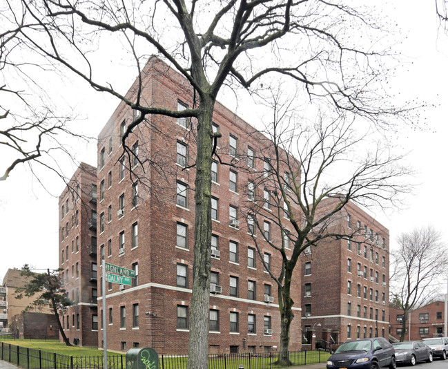 175 Highland Ave in Jamaica, NY - Building Photo - Building Photo