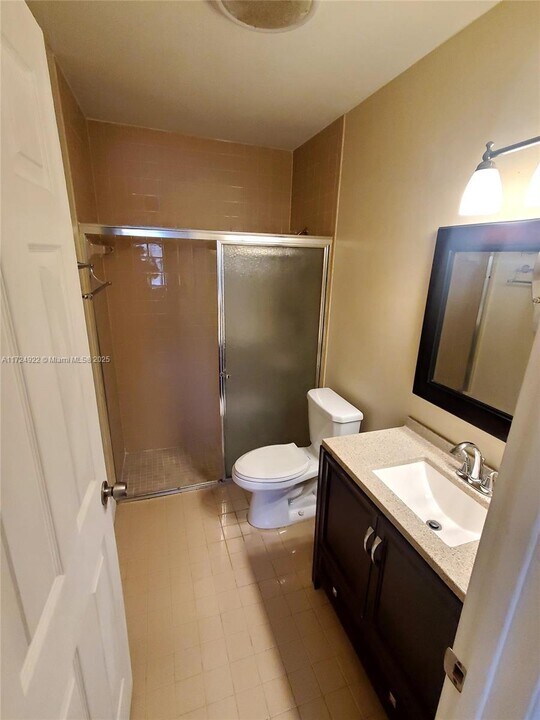 3601 NW 94th Ave in Sunrise, FL - Building Photo