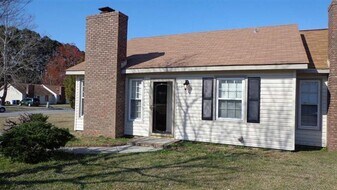101 Garden Pl in Jacksonville, NC - Building Photo
