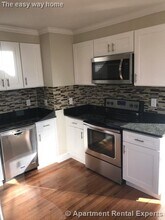 25 4th St, Unit 1 in Medford, MA - Foto de edificio - Building Photo