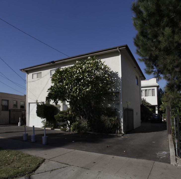 4055-4059 1/2 Melrose Ave in Los Angeles, CA - Building Photo