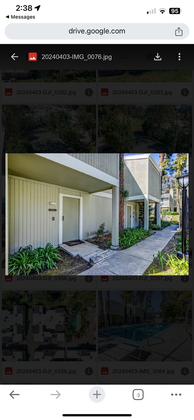 22107 Burbank Blvd in Los Angeles, CA - Building Photo - Building Photo