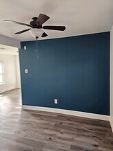 211 W Mitchell St in San Antonio, TX - Building Photo - Building Photo