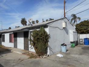 8410 S Western Ave in Los Angeles, CA - Building Photo - Building Photo