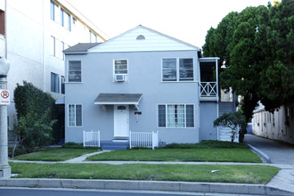 14524-14530 Dickens St in Sherman Oaks, CA - Building Photo - Building Photo