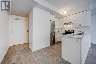 500 Alex Gardner Cir in Aurora, ON - Building Photo - Building Photo