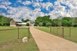 1700 Co Rd 130 in Hutto, TX - Building Photo - Building Photo