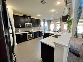 9406 Heath River Ln in Cypress, TX - Foto de edificio - Building Photo