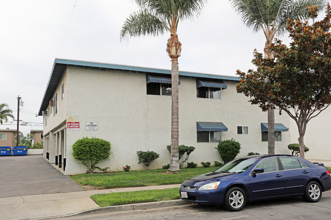 12632 Sunswept Ave in Garden Grove, CA - Foto de edificio - Building Photo