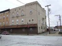 131 Wood St in California, PA - Foto de edificio - Building Photo