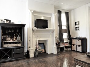 5334 Howe St, Unit 1 in Pittsburgh, PA - Building Photo - Building Photo