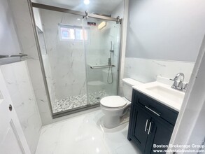 3 Grafton St, Unit #2 in Boston, MA - Building Photo - Building Photo