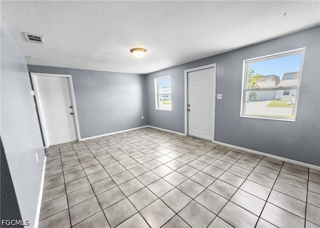 property at 6617 Warwick Cir