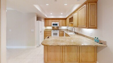2607 Vista Ornada in Newport Beach, CA - Building Photo - Building Photo