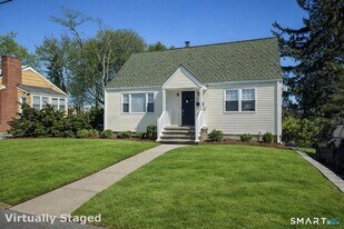 46 Myron Ave in Bridgeport, CT - Building Photo