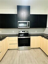 13 N 39th St in Edinburg, TX - Building Photo - Building Photo