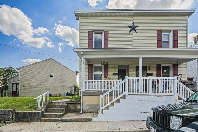 property at 253 E Howard St