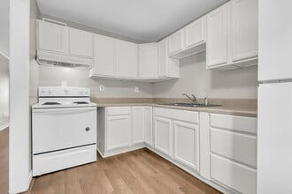 803 E Broad St in West Point, MS - Foto de edificio - Building Photo