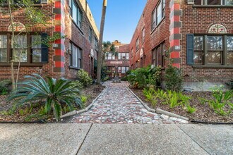 2738 Riverside in Jacksonville, FL - Foto de edificio - Building Photo