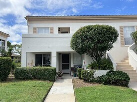 5262 Wedgewood Ln in Sarasota, FL - Building Photo