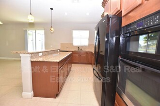 4267 Moon Shadow Loop in Mulberry, FL - Building Photo - Building Photo