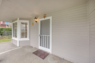 3223 S 133rd St in Tukwila, WA - Building Photo - Building Photo