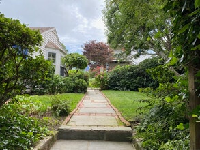 31 Northwest St in Stonington, CT - Building Photo - Building Photo